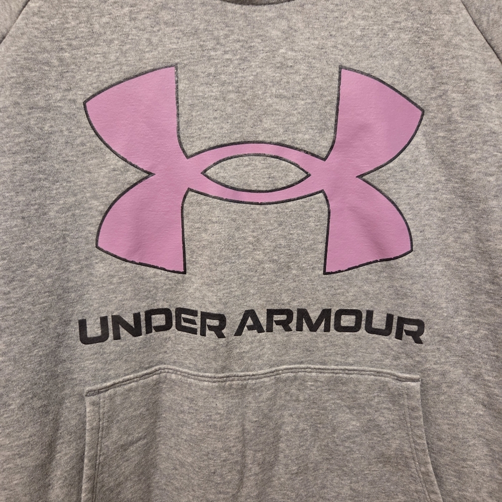 😁Under Armour Heather Gray Hoodie with Pink Emblem